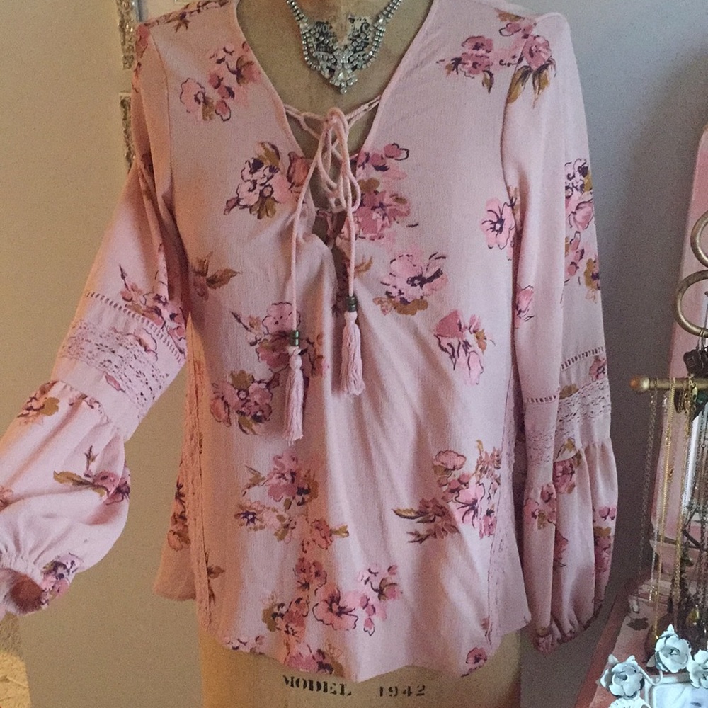 Pink floral  boho Skylar & Jade  blouse top M